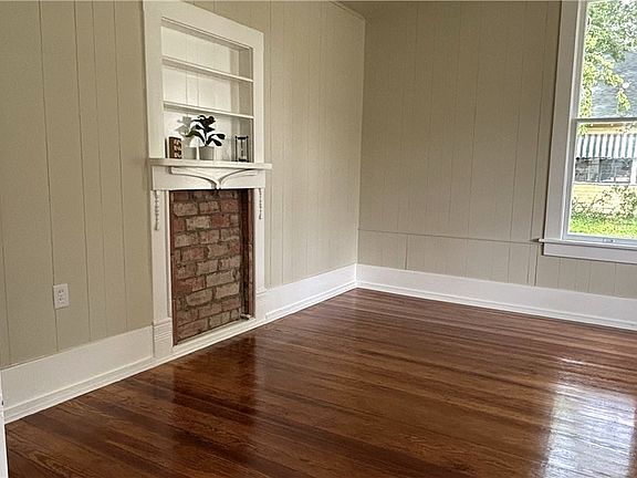 5th image of 227 E College St