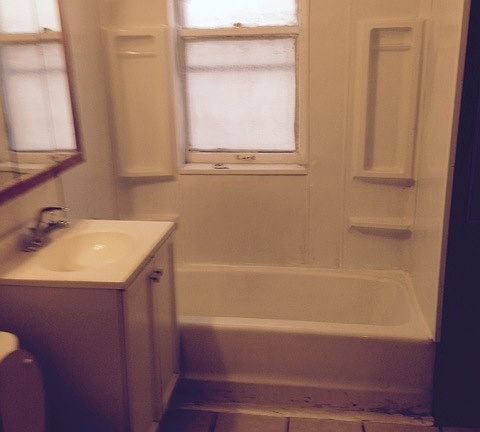4th image of 7039 S Artesian Ave #1