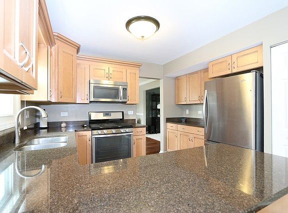5th image of 1301 Darlington Ct
