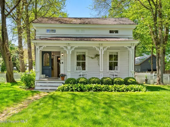 63 Albany Avenue, Kinderhook, NY 12106