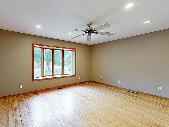 2nd image of 104 E 9th St
