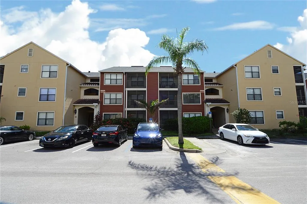 1 bed, 1.0 bath, 665 sqft, $2,000 — Photo 3