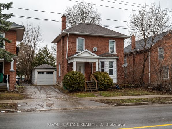 364 Parkhill Rd W, Peterborough, ON K9H 3J1