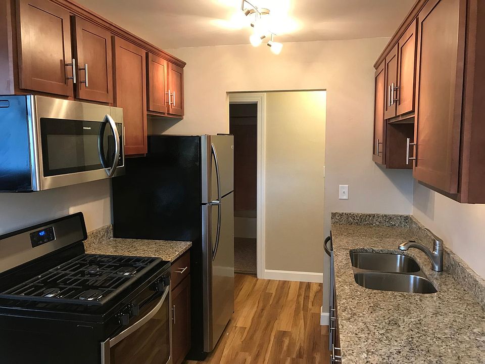 1st image of 1511 7th St W #9
