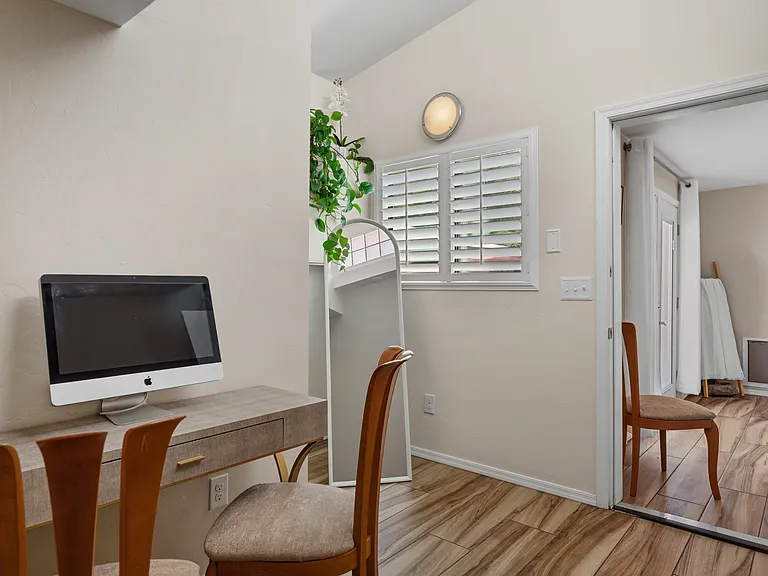 2626 E Hedrick Dr — Photo 18