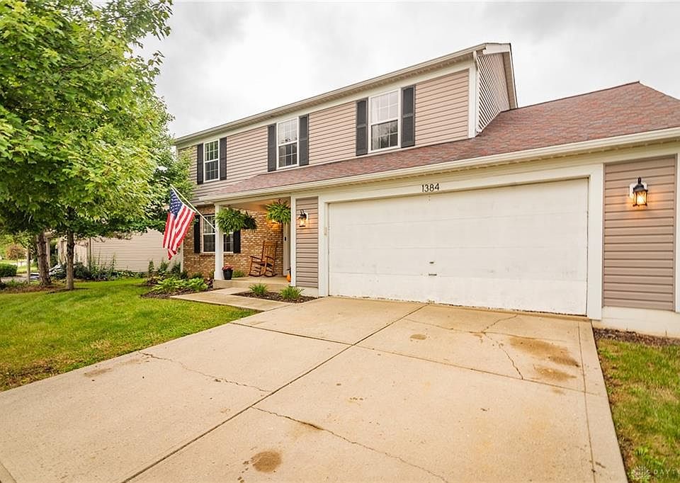 1st image of 1384 Valley Dr