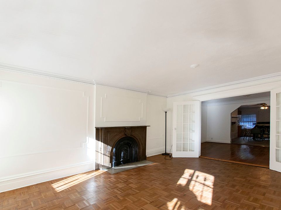 1st image of 73 2nd Pl APT 1