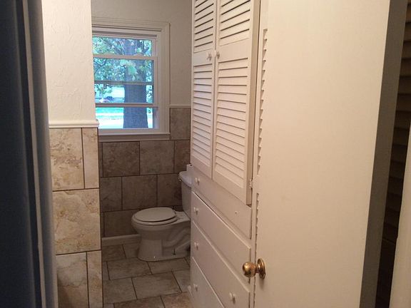 4th image of 909 W Price Ave