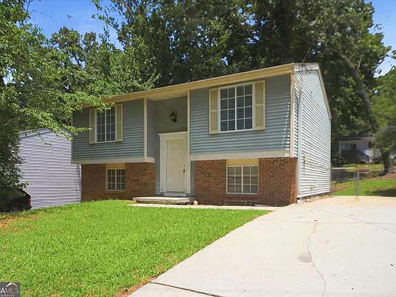 3rd image of 2116 Scarbrough Rd