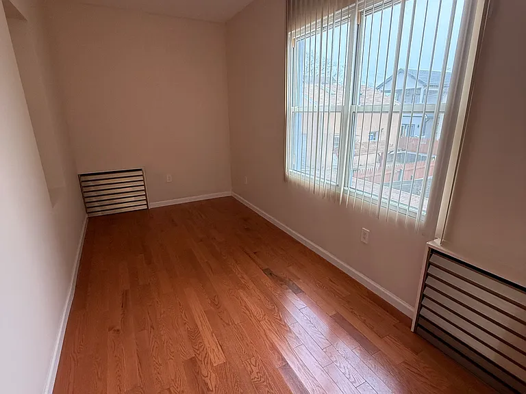 80 McClean Ave #1 — Photo 13