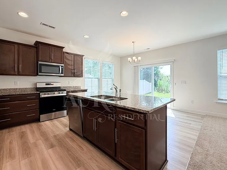 563 Whitley Ridge Dr — Photo 10