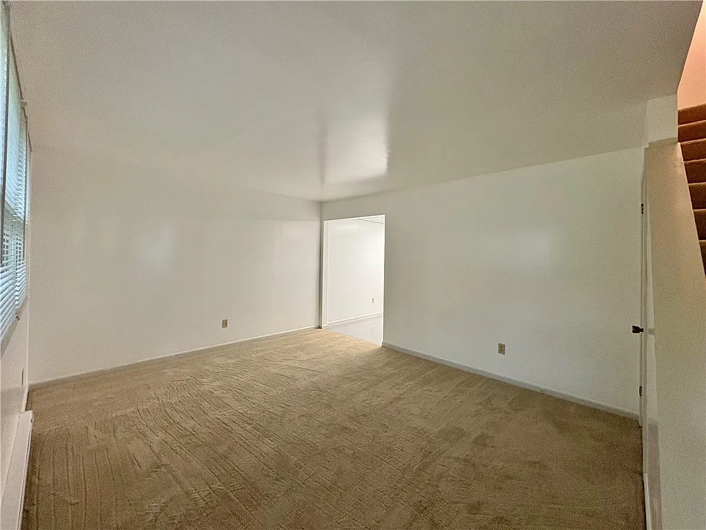 2 bed, $850 — Photo 4
