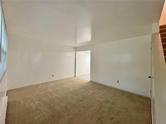 4th image of 106 Dawson Dr