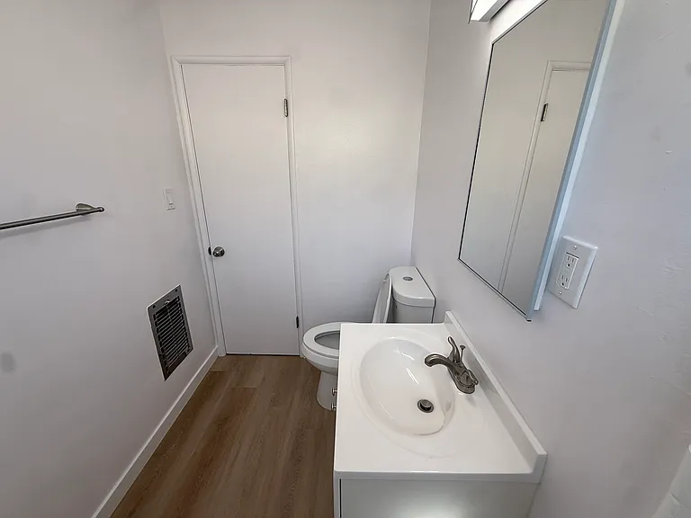 14115 Gilmore St #2 — Photo 13