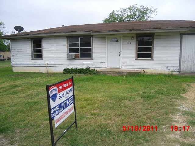 1st image of 408 Oak St