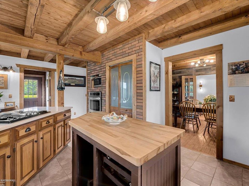 8828 Meskill Rd, photo 11