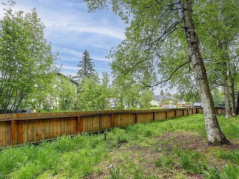 8601 Molanary Dr — Photo 11