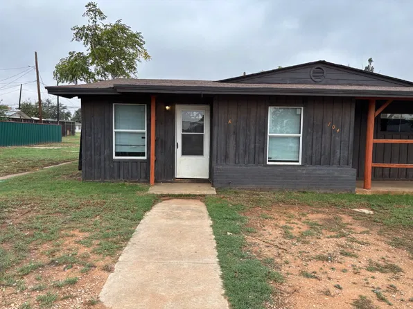 704 N 10th St, Lamesa, TX