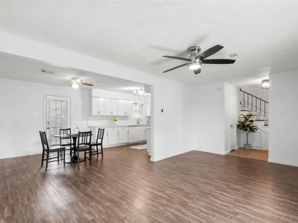 417 Brookdale Dr, League City, TX 77573