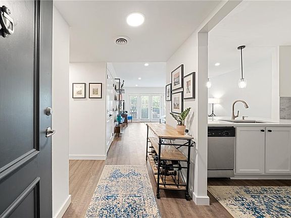 4th image of 3650 Ashford Dunwoody Rd NE Unit 713