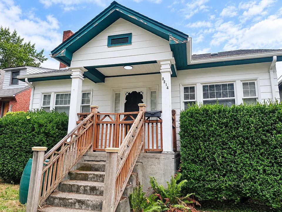 5214 35th Ave NE