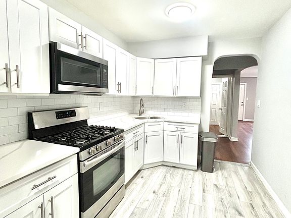 4th image of 114-14 Francis Lewis Blvd #1