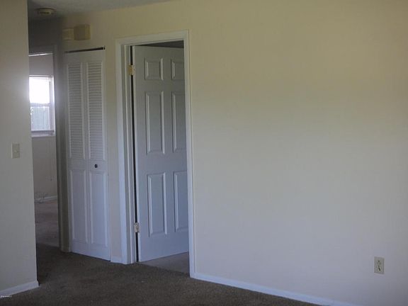 2nd image of 2127 Lucille Ln