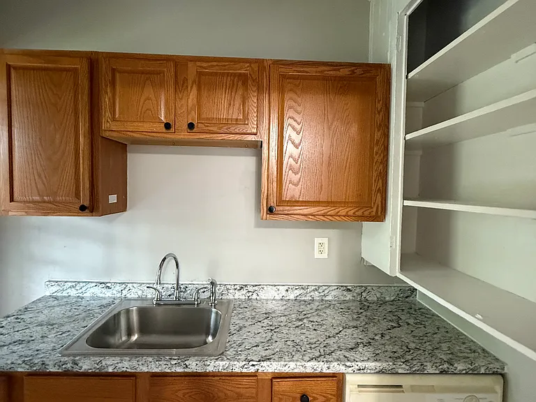 429 Ellsworth Ave #2-L — Photo 8