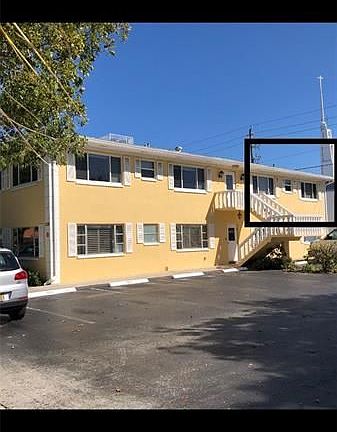 2nd image of 2210 NE 56th Pl APT 122
