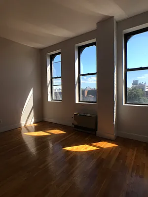Rented by City Vista Inc | media 3