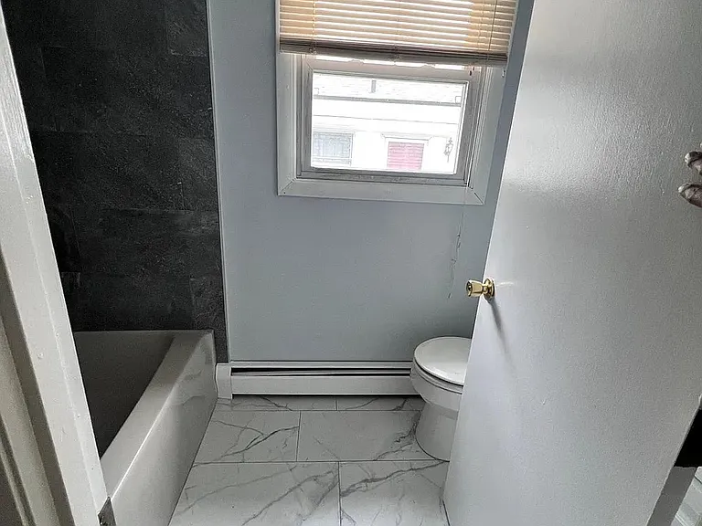 46 Sherwood St — Photo 7