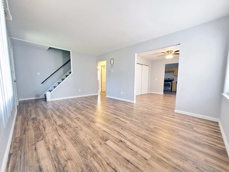 23214 Gay St — Photo 4