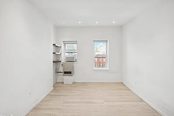 222 First Avenue #5C