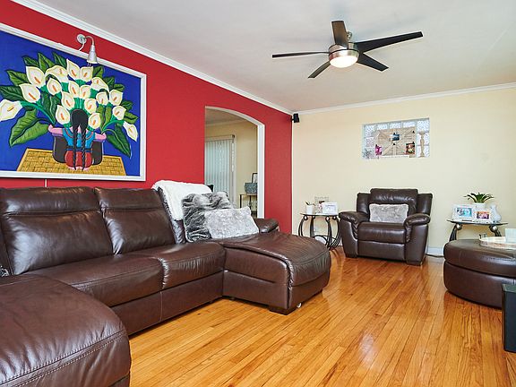5th image of 1336 Portsmouth Ave