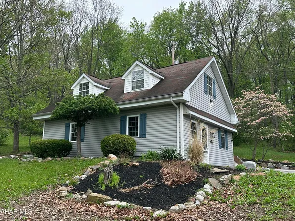 203 Hoover Ln, Duncansville, PA 16635