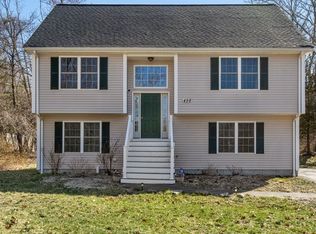 498 Chestnut Hill Rd, Millville, MA 01529