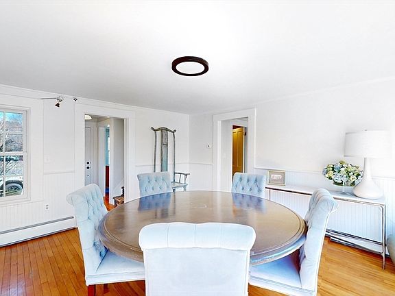 5th image of 530 Pond St