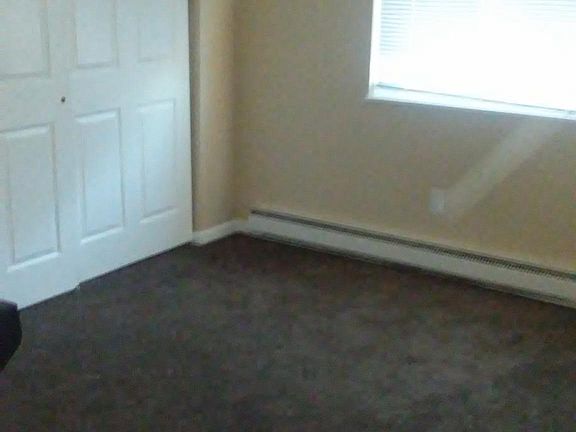3rd image of 1316 Cherry Hill Dr APT D