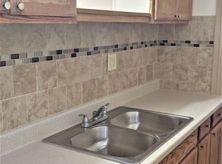 16 Chestnut Hill Ave UNIT 1R, Cranston, RI 02920