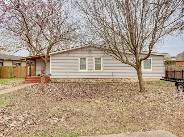 4313 Elmwood Ct, Granbury, TX 76049