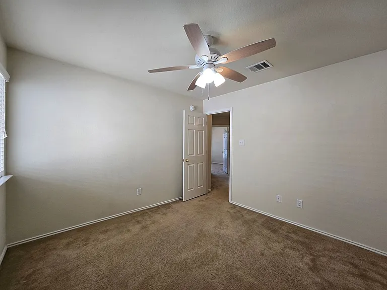 4604 Black Forest Ln — Photo 24