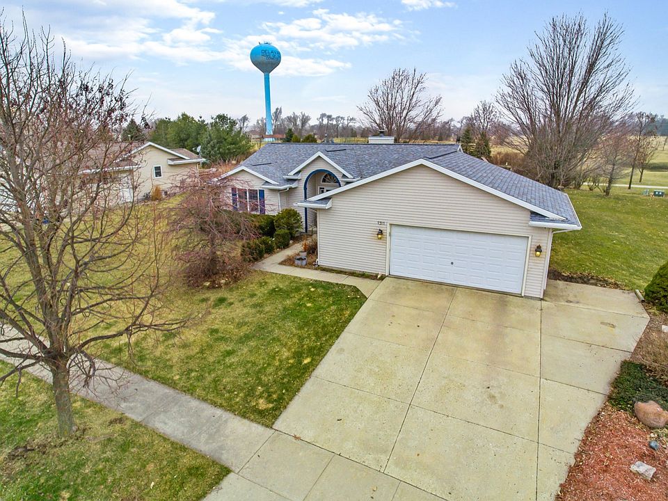 1311 Whispering Pines Dr, Delavan, WI 53115 Zillow
