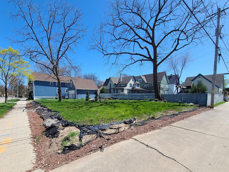 1st image of 113 West LLOYD STREET