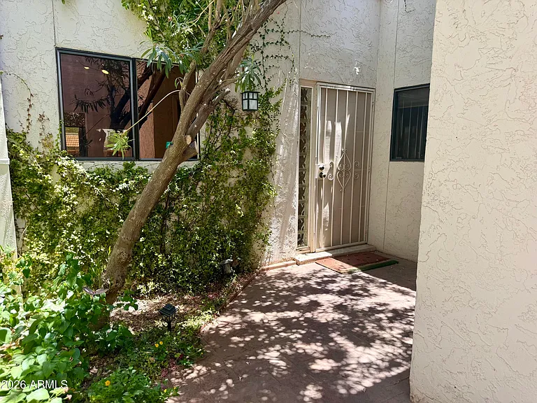5147 N 76th Pl — Photo 6