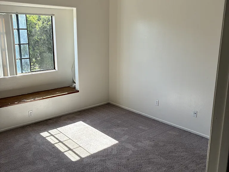 707 S Webster Ave #112 — Photo 23