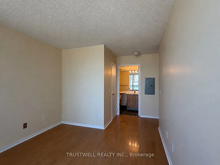 238 Doris Ave #902 — Photo 5