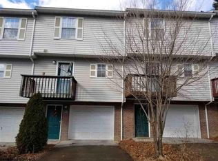 39 Cedarstone Ct, Morgantown, WV 26505