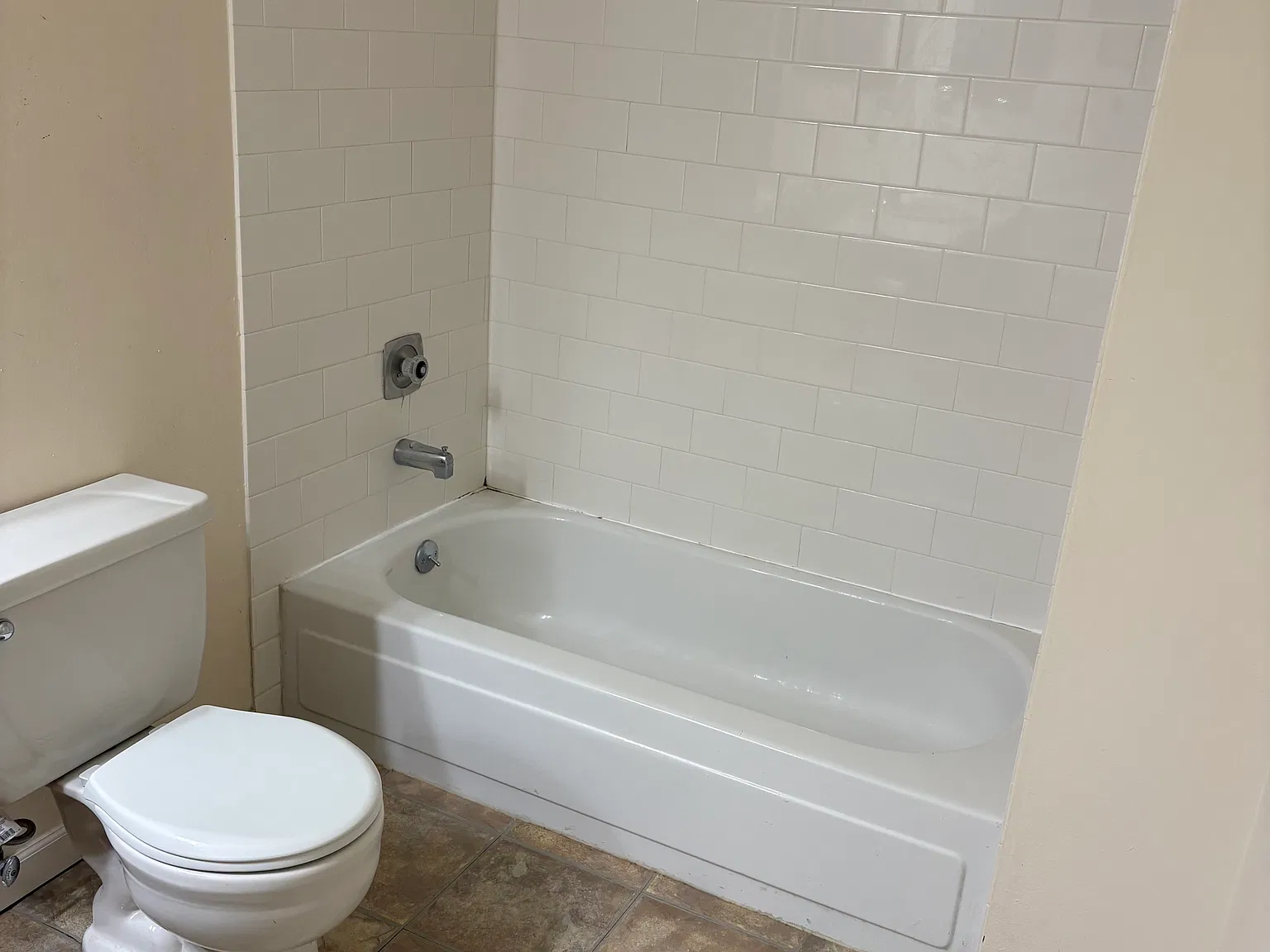 1 bed, 812 sqft, $1,450 — Photo 4