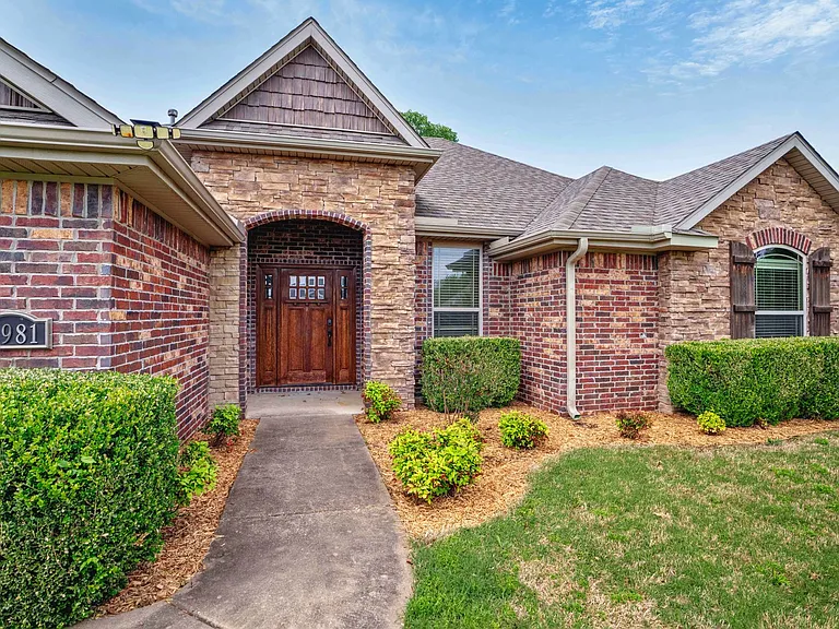 2981 N Raven Ln — Photo 3