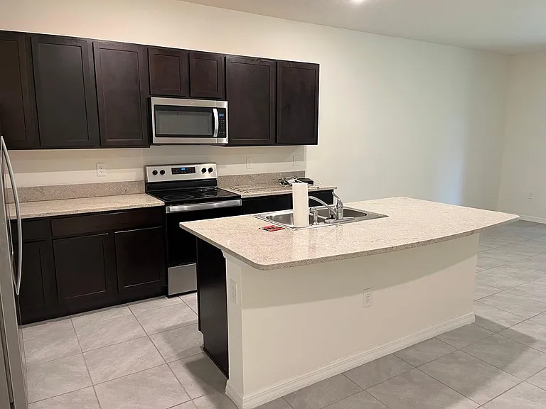 32867 Pez Landing Ln — Photo 6